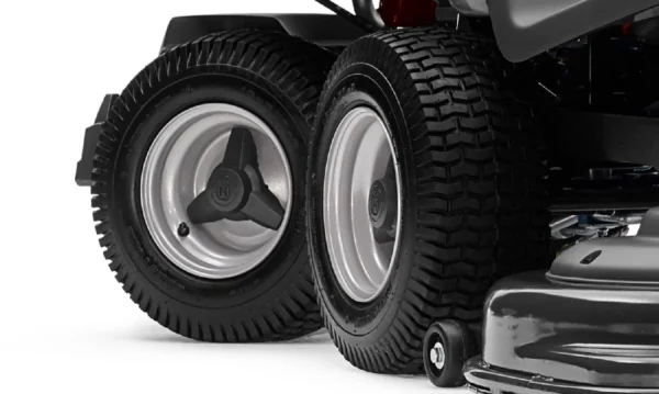 Husqvarna RC 320Ts AWD – ohne Mähdeck – Modell 2025 - Image 2